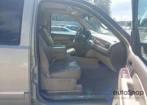 2010 Chevrolet Tahoe Ltz из США, поврежденный, VIN 1GNUKCE09AR216617